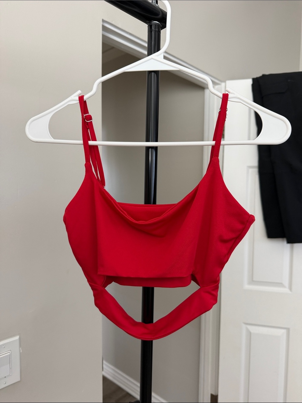 The cutest red top
